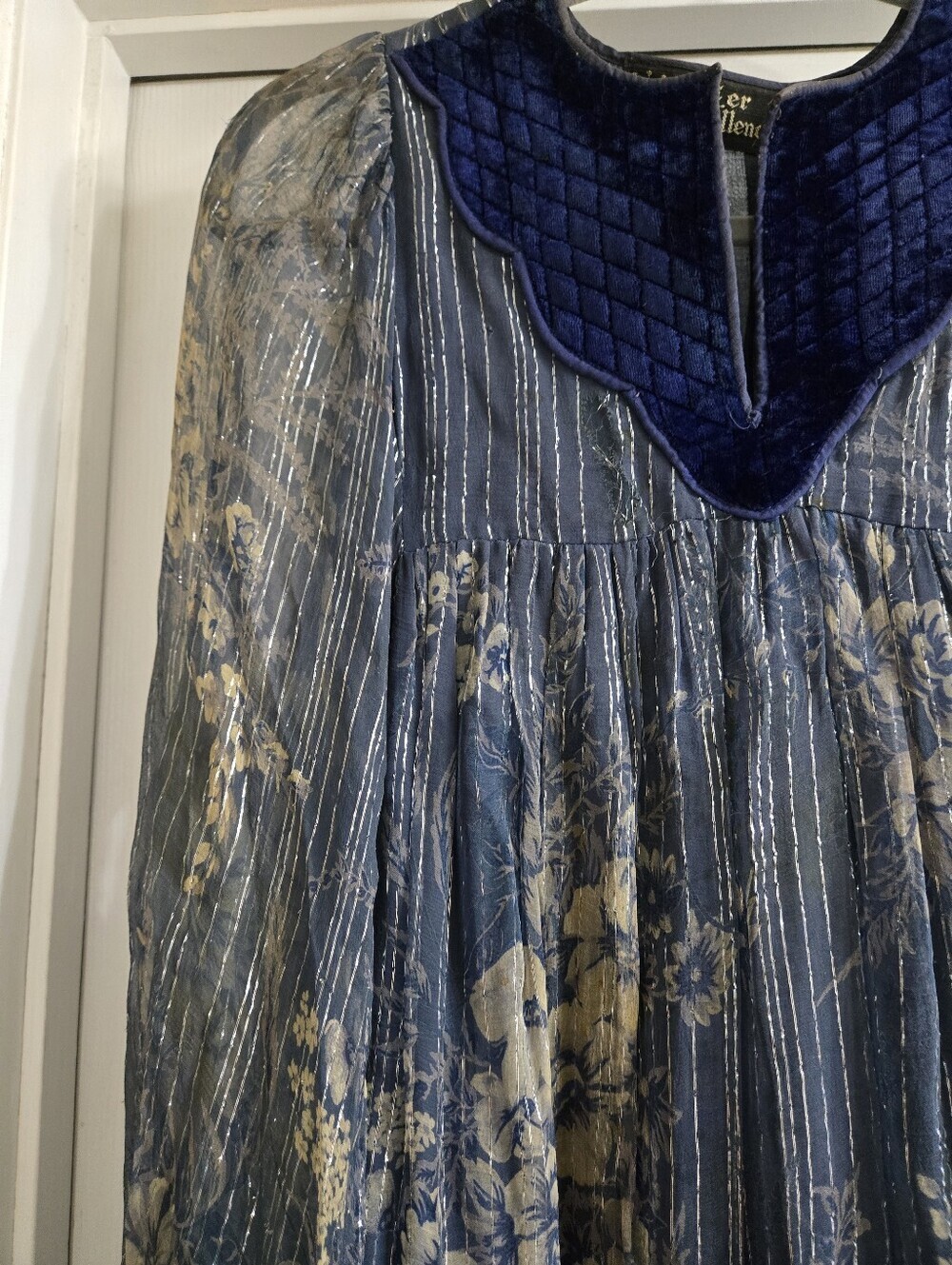 RARE Vintage 1970s Her Excellency Dress Navy/Gold Velvet Neck and Sleeves Size S - Picture 4 of 10